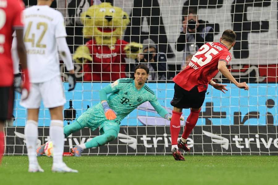 Bayern prehral v Leverkusene a už nie je prvý v tabuľke.