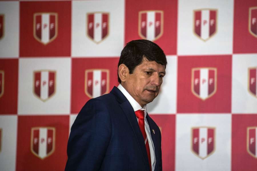 Agustín Lozano assumiu o cargo e continua em funções.