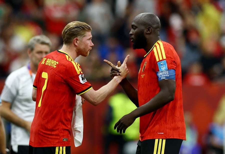 De Bruyne (l.) und Lukaku (r.) wollen ein letztes Mal für positive Schalgzeilen sorgen