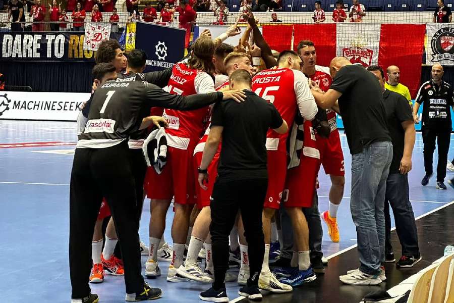 CS Dinamo Bucureşti a debutat cu o victorie clară în noul sezon al Ligii Campionilor la handbal masculin