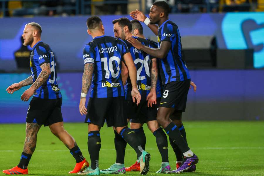 Inter oslavil celkem hladkou výhru.
