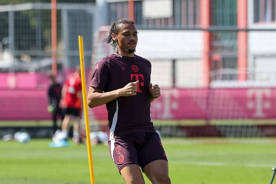 Leroy Sane trabalha no seu regresso aos treinos do Bayern.