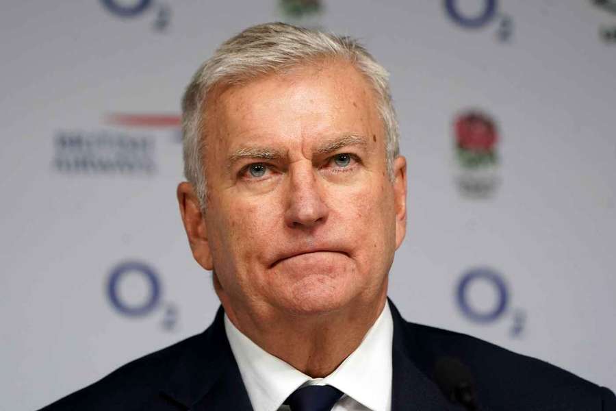 English rugby chief to face sack calls amid pay row