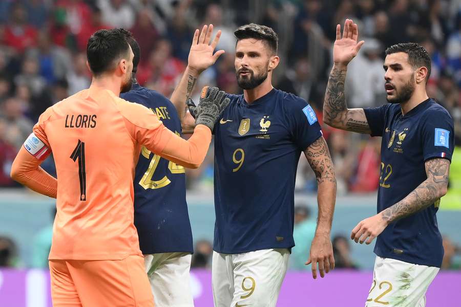 França se torna 1ª finalista em duas Copas seguidas desde 2002