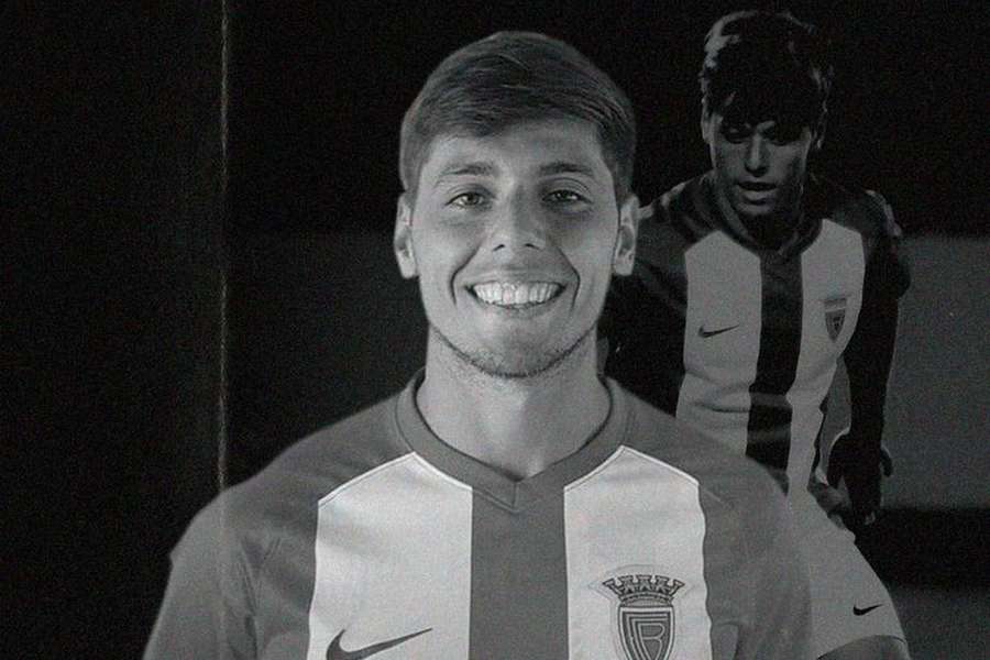 Fábio Garrido com a camisola do Barreirense, último clube que representou