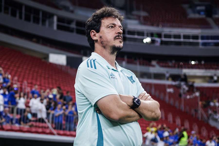 Fernando Diniz teve passagem conturbada pelo Cruzeiro