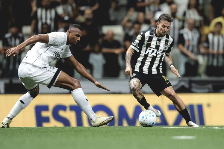 Bernard teve nova chance entre os titulares