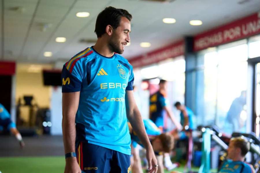 Eric García foi dispensado da seleção espanhola por lesão Eric García foi dispensado da seleção espanhola por lesão