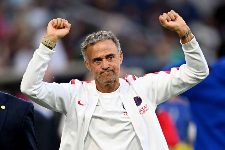 Luis Enrique favorizuje v anketě Zlatý míč své svěřence. Luis Enrique favorizuje v anketě Zlatý míč své svěřence.