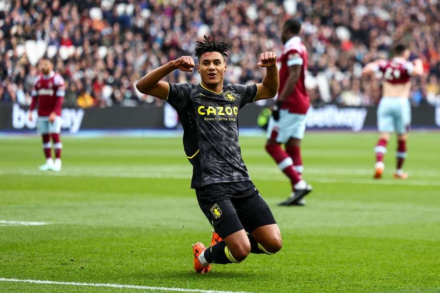 Ollie Watkins na de 0-1 bij West Ham United (12 maart)