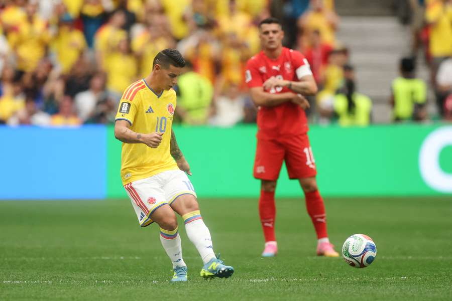 O momento em que James Rodríguez entra para a história O momento em que James Rodríguez entra para a história
