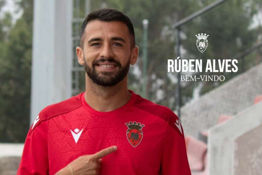 Rúben Alves com as cores do Penafiel