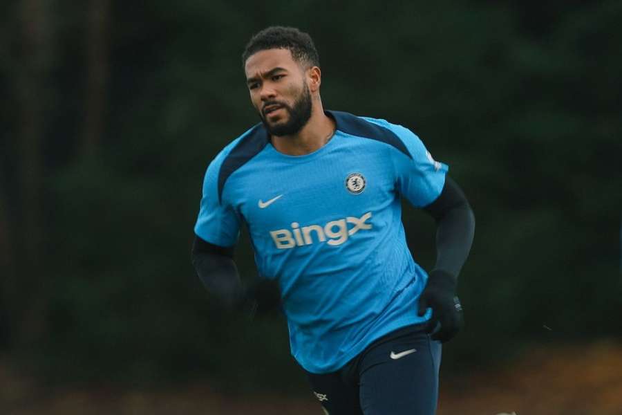 Capitão do Chelsea, Reece James, em treino do clube durante a pausa