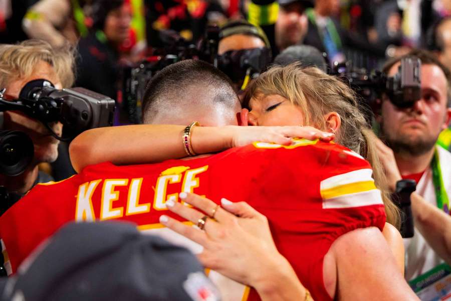 Das berühmte Foto von Kelce und Swift.