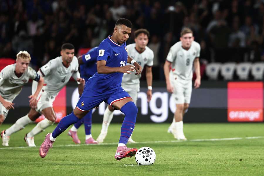 PARIS, 9 septembre 2025 : Kylian Mbappé célèbre son but sur penalty lors du match de qualification européenne pour la Coupe du Monde 2026 entre la France et l’Islande au Parc des Princes.