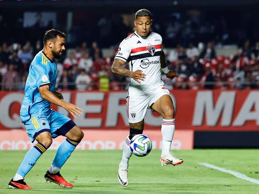 O jogo no Morumbi foi muito disputado