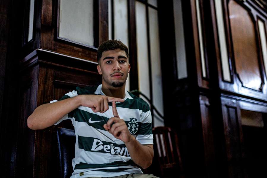 Moncef Zekri apresentado no Sporting