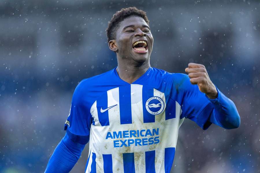 Saha says Man Utd are "too reliant on Bruno Fernandes" as Baleba bid is made this week Saha says Man Utd are "too reliant on Bruno Fernandes" as Baleba bid is made this week