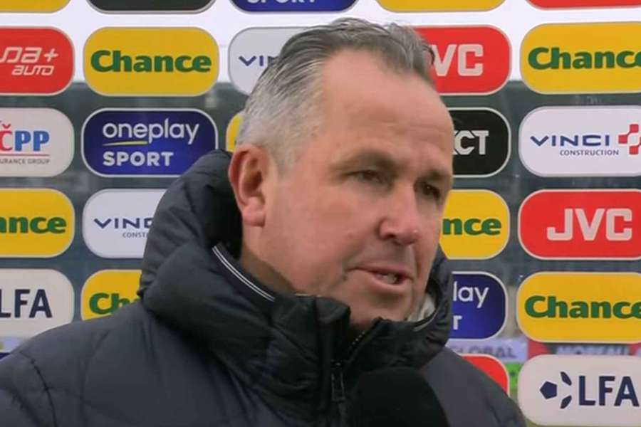 Trenér Baníku Ostrava Tomáš Galásek. Trenér Baníku Ostrava Tomáš Galásek.