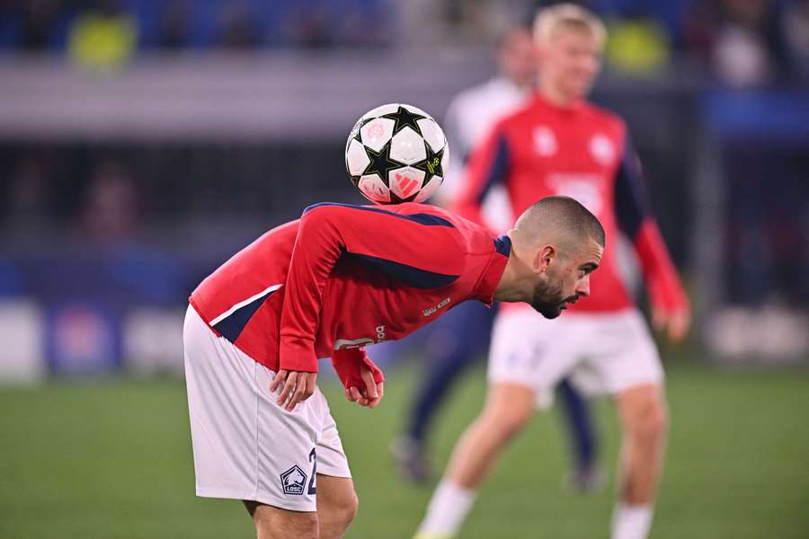 Edon Zhegrova, jogador o Lille