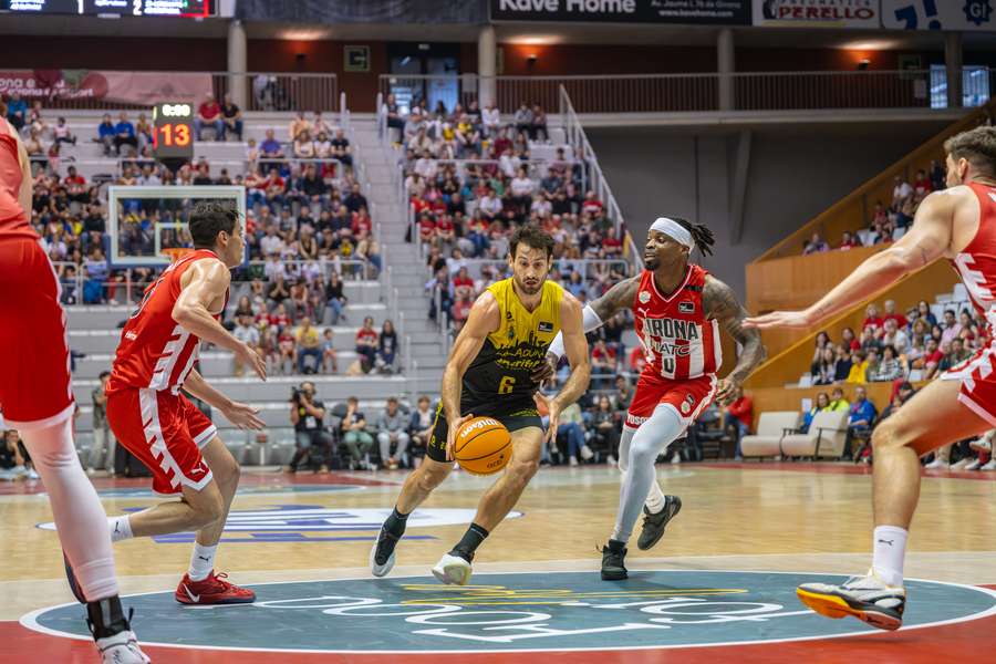 El Girona pudo superar finalmente la defensa del Girona