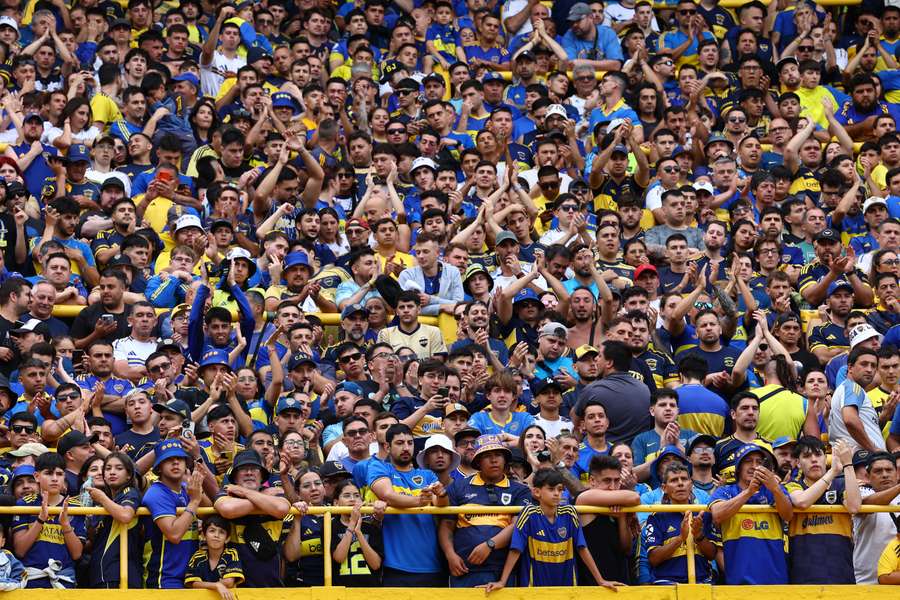 La afición de Boca Juniors anima a los suyos
