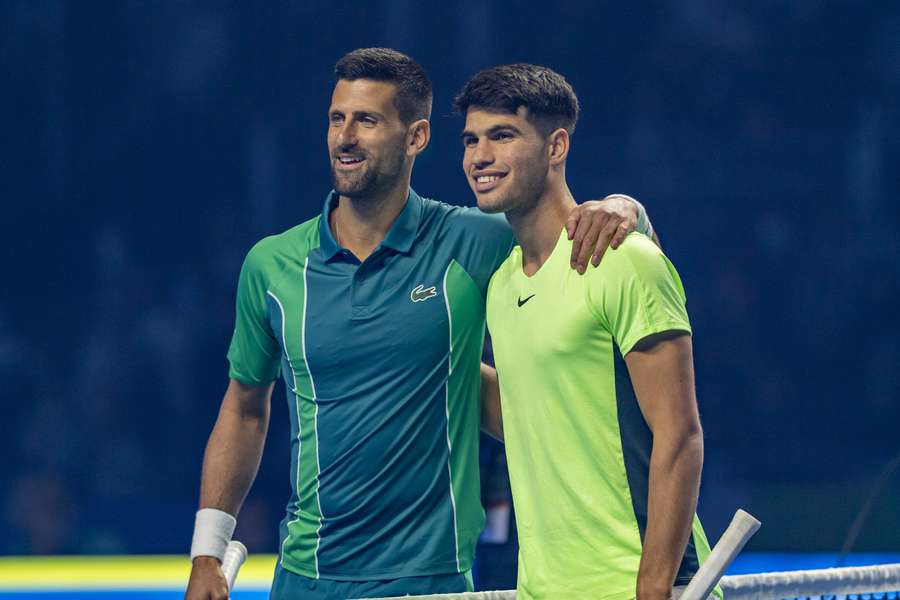Novak Djokovic met de nummer 1 van de wereld Carlos Alcaraz