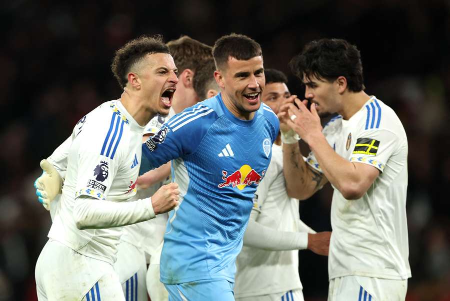 Leeds celebrate their win Leeds celebrate their win