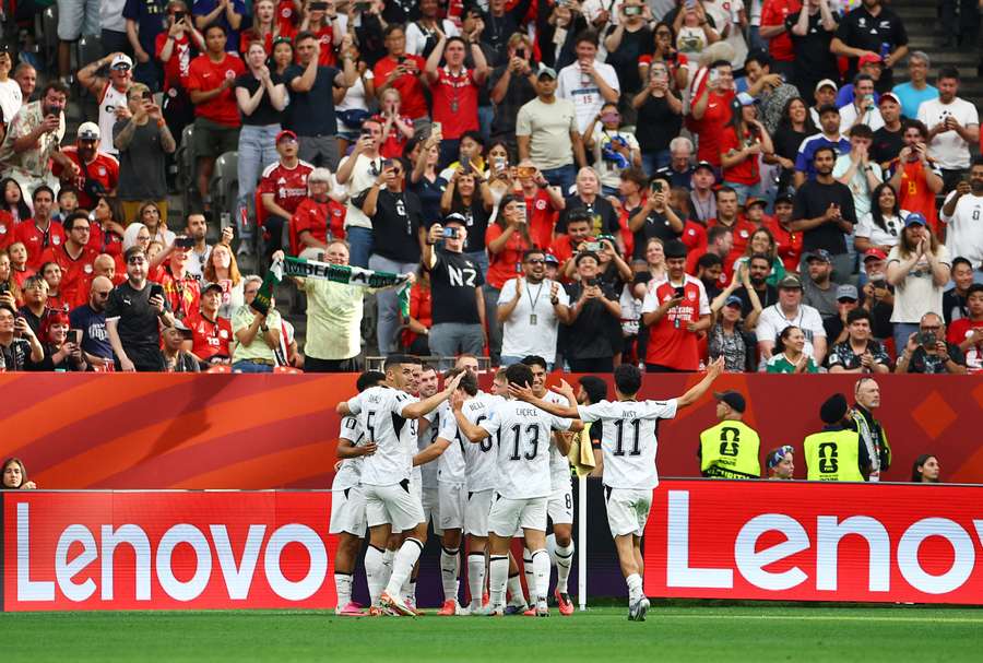 New Zealand go in front New Zealand go in front