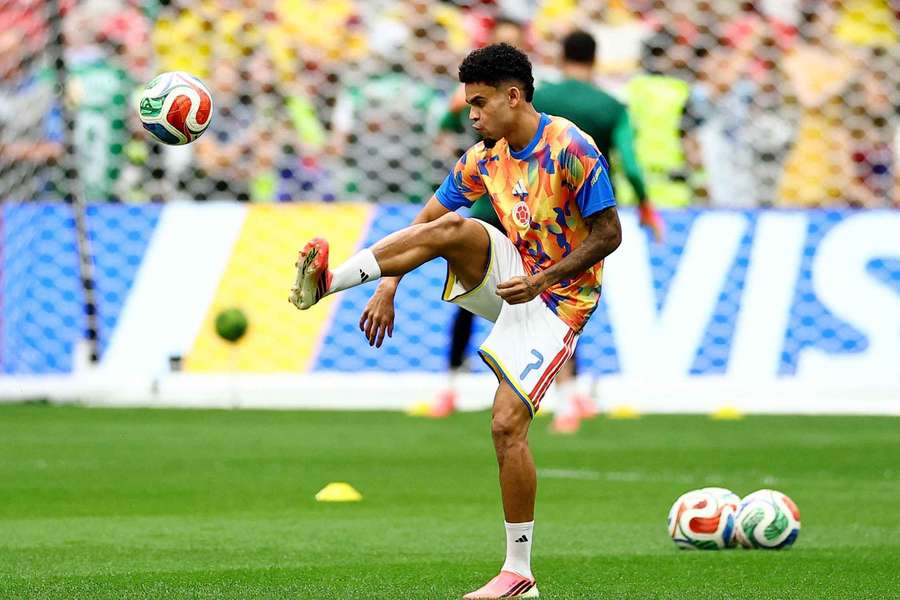Luis Díaz, durante un calentamiento con Colombia en el Mundial Luis Díaz, durante un calentamiento con Colombia en el Mundial