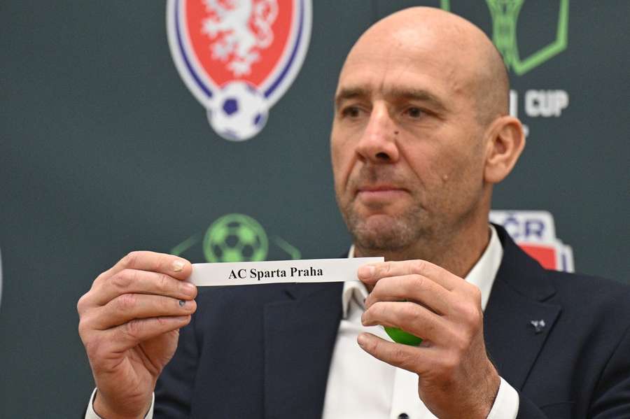 Kanonýr Jan Koller věří, že se Sparta může v Lize mistrů poprat o další postup.