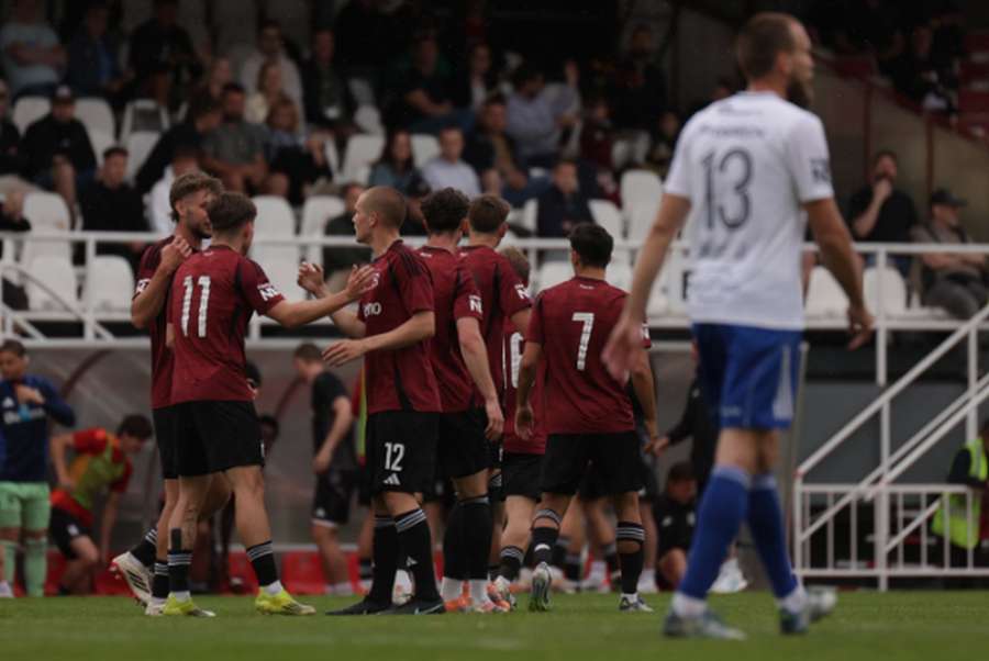 Sparta B mohla slavit první jarní výhru ve druhé lize.
