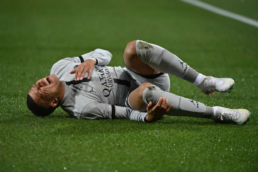 Kylian Mbappe came off injured in PSG's Ligue 1 win at Montpellier on Wednesday