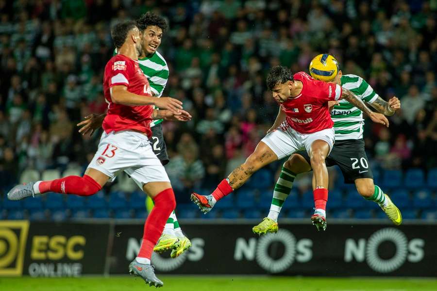 Santa Clara - Sporting terminou com polémica e ânimos exaltados Santa Clara - Sporting terminou com polémica e ânimos exaltados