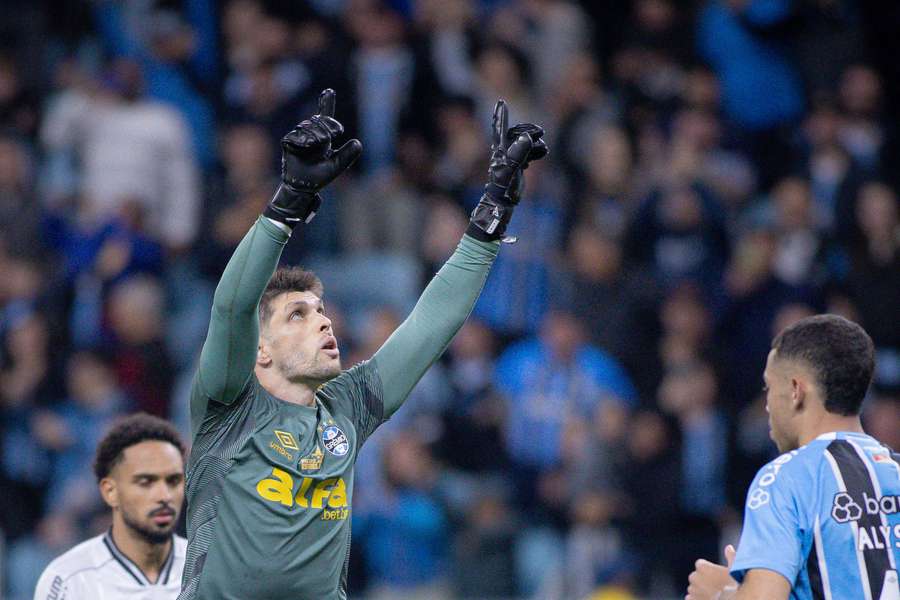 Tiago Volpi fez o gol que determinou o empate entre Grêmio e Botafogo