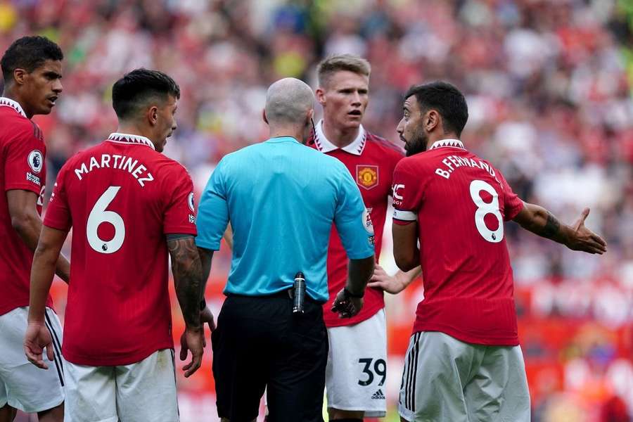 Arbitrul Paul Tierney a anulat golul lui Martinelli marcat în partida cu Manchester United