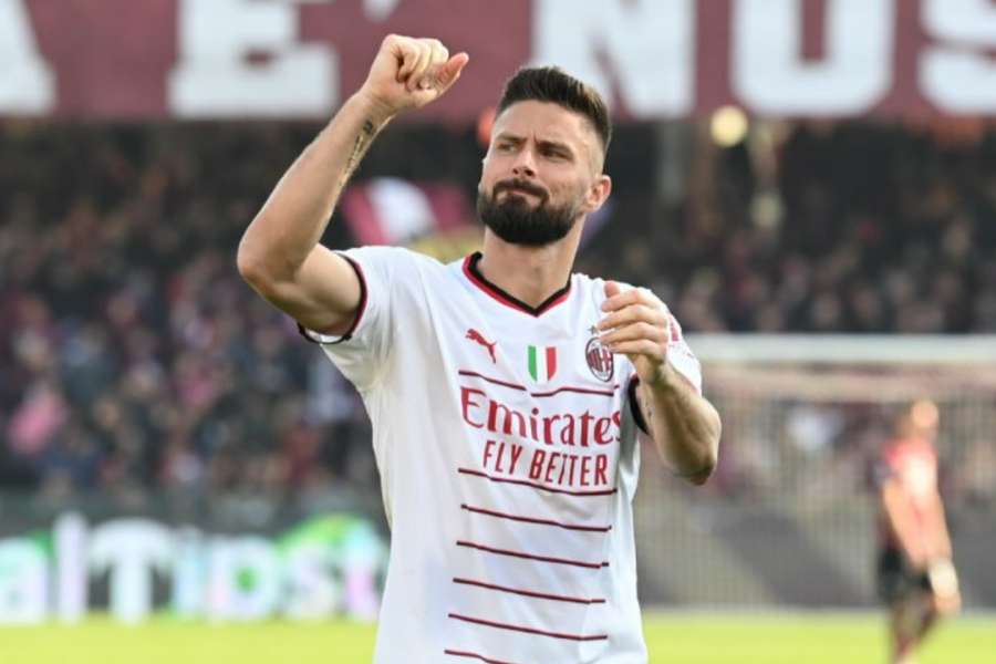 Giroud estará no comando de ataque do Milan contra a Roma