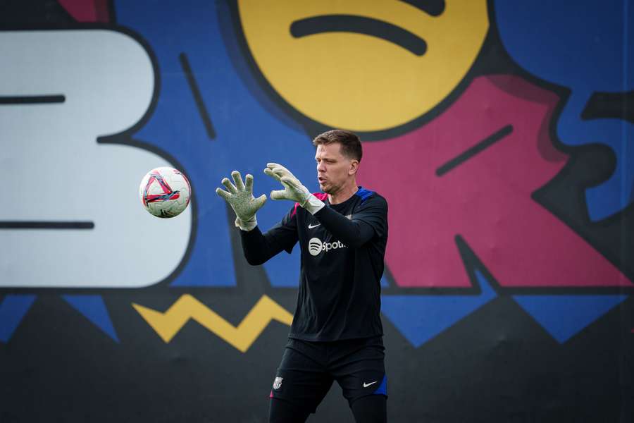 Szczesny sigue esperando debutar con el Barcelona