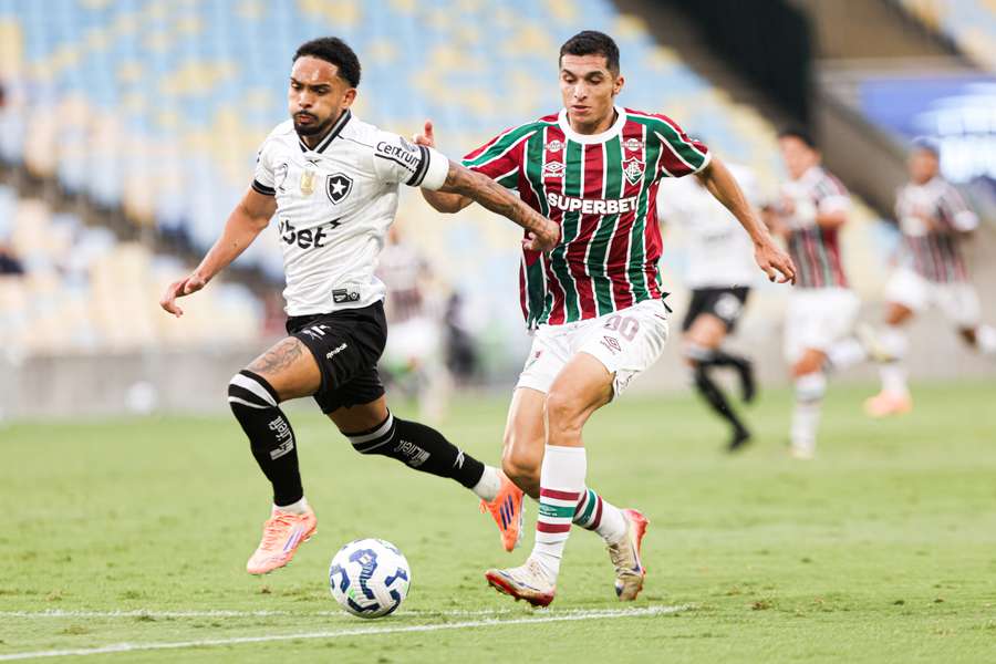 Botafogo e Fluminense encerram o domingo (1º) de futebol