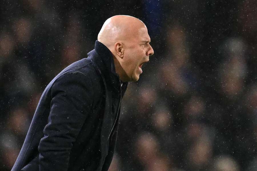 Arne Slot po záverečnom hvizde nemal dôvod na radosť. Arne Slot po záverečnom hvizde nemal dôvod na radosť.