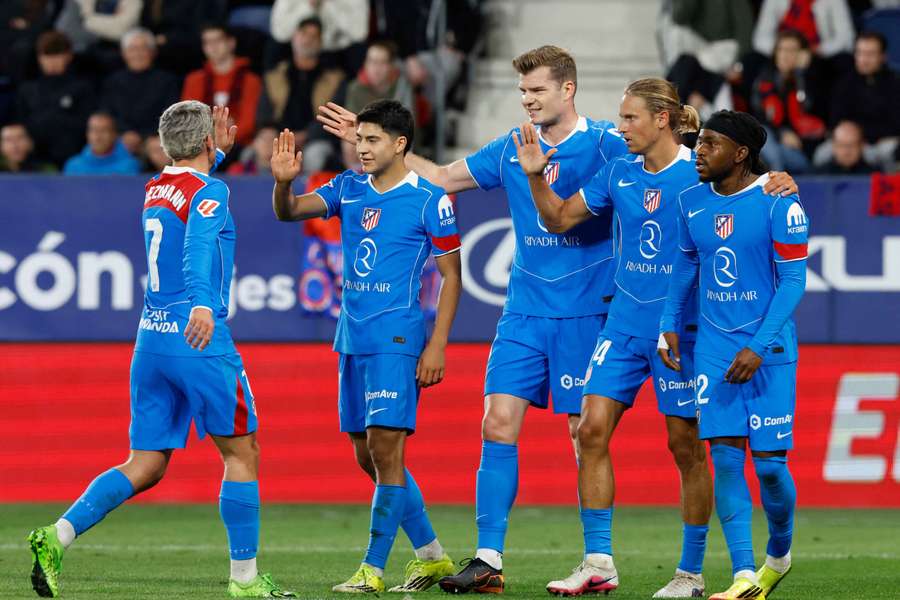 Atlético jubelt nach dem 2:0 von Alexander Sörloth (m.).