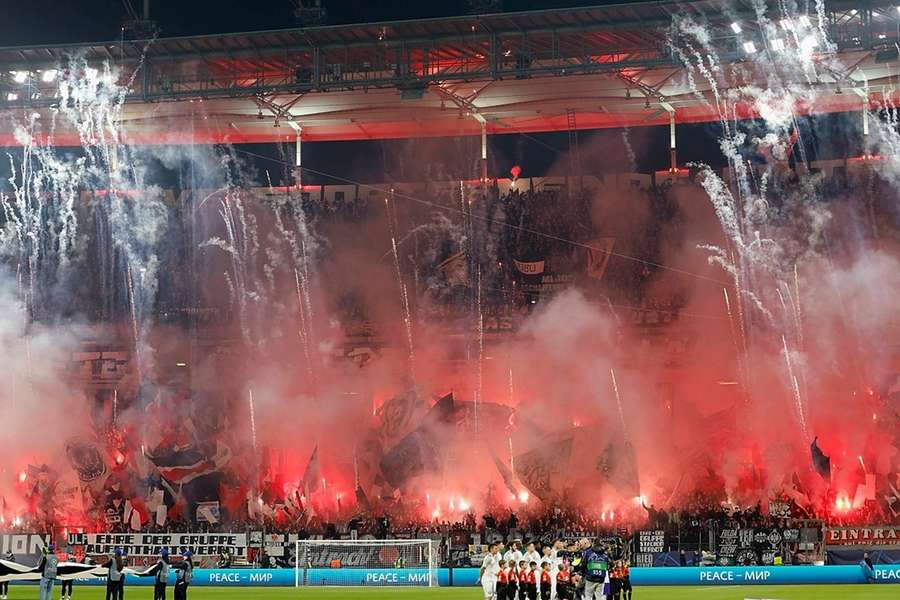 Frankfurt en Nantes gestraft voor wangedrag stadionbezoekers