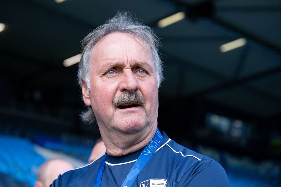 Peter Neururer hofft auf gezügelte Euphorie auf Schalke.