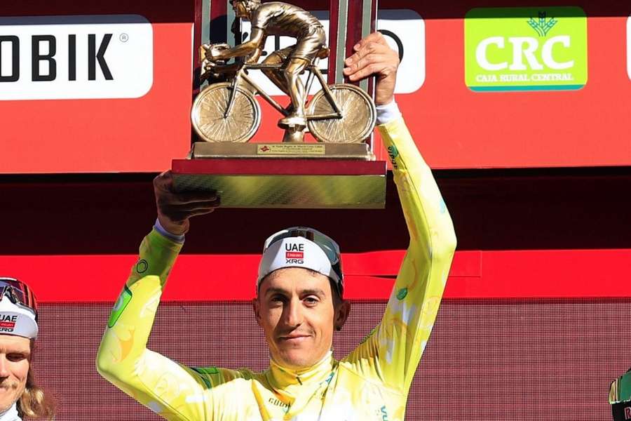 Marc Soler et son trophée.