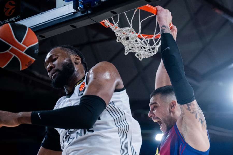 Póster de Willy a Bruno Fernando