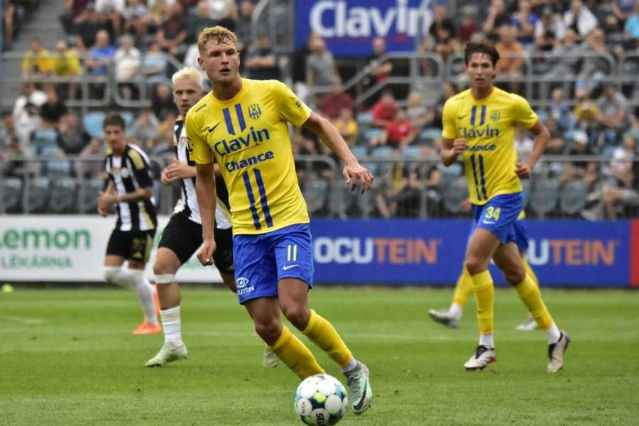 Česká kolonie v Lotyšsku se rozšiřuje. Do Jeglavy míří talentovaný záložník z Opavy