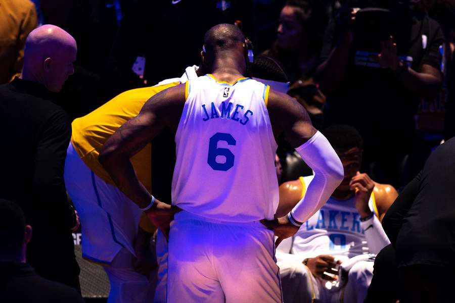 Trotz 27 Punkten - am Ende überwiegt bei James wohl der Frust über die nächste Lakers-Niederlage
