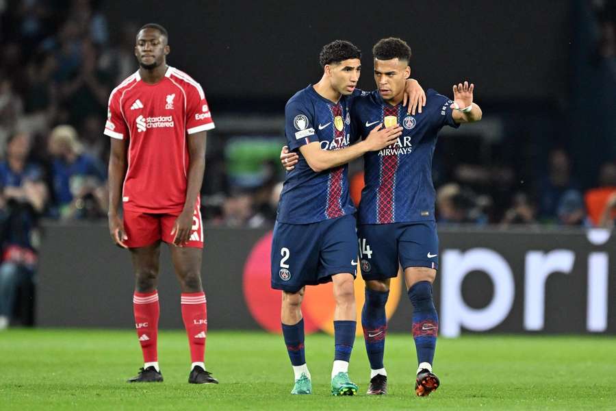 Hakimi společně s Douém.