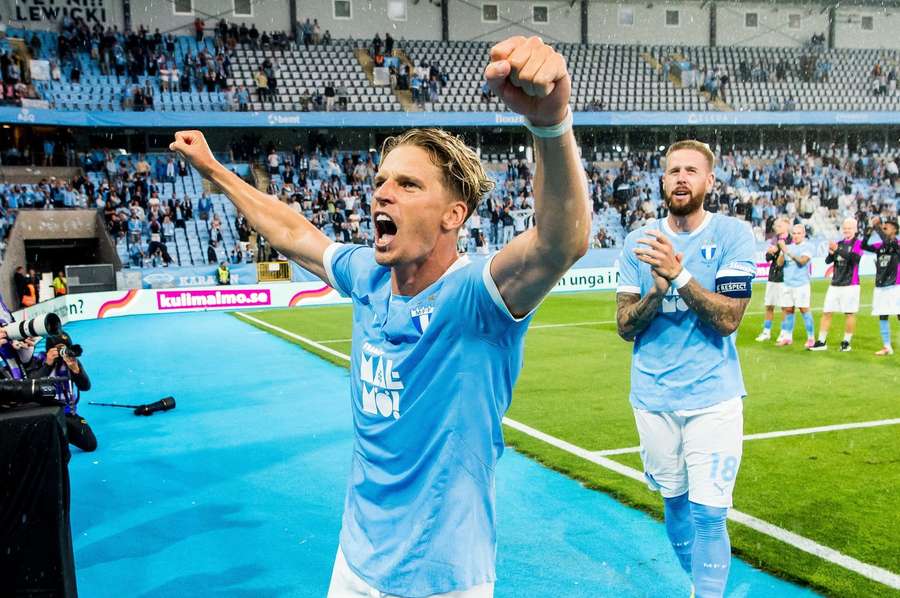 "We hate Copenhagen, we hate Copenhagen" sang Jens Stryger Larsen af Malmo's win against RFS.