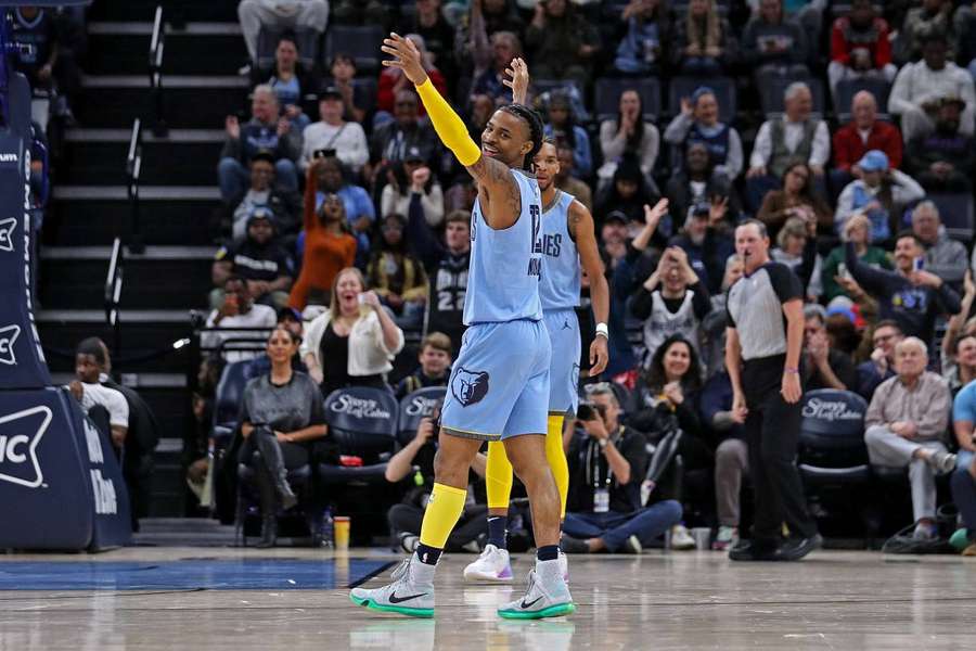 Ja Morant teve noite mágica em mais um triunfo dos Grizzlies, agora líderes da Conferência Oeste da NBA